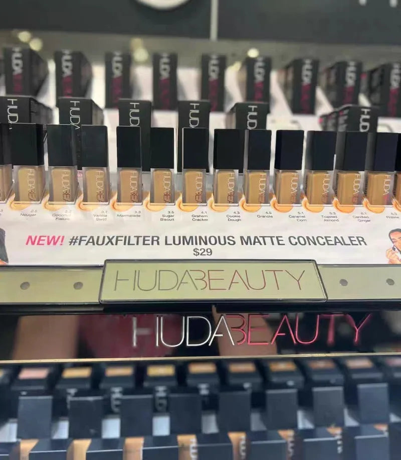 HUDA BEAUTY Faux Filter Luminous Matte Concealer & Primer
