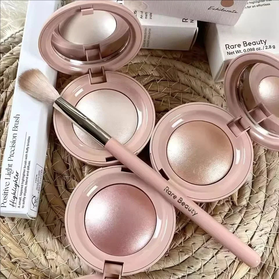 RARE BEAUTY Positive Light Liquid Highlighter