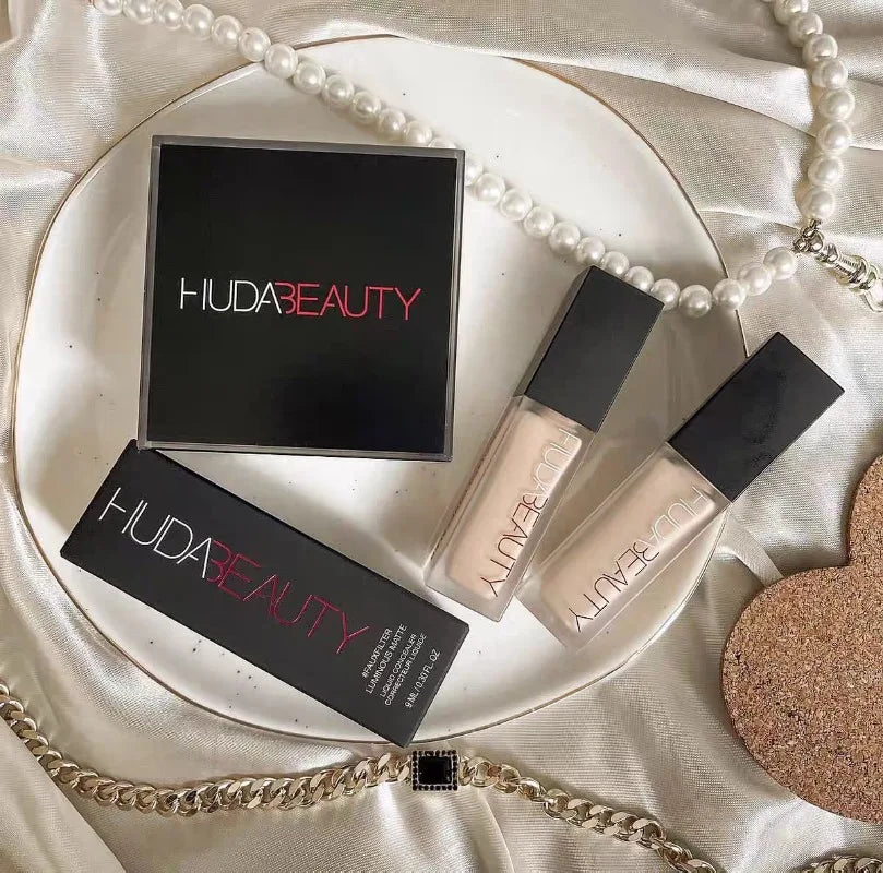 HUDA BEAUTY Faux Filter Luminous Matte Concealer & Primer